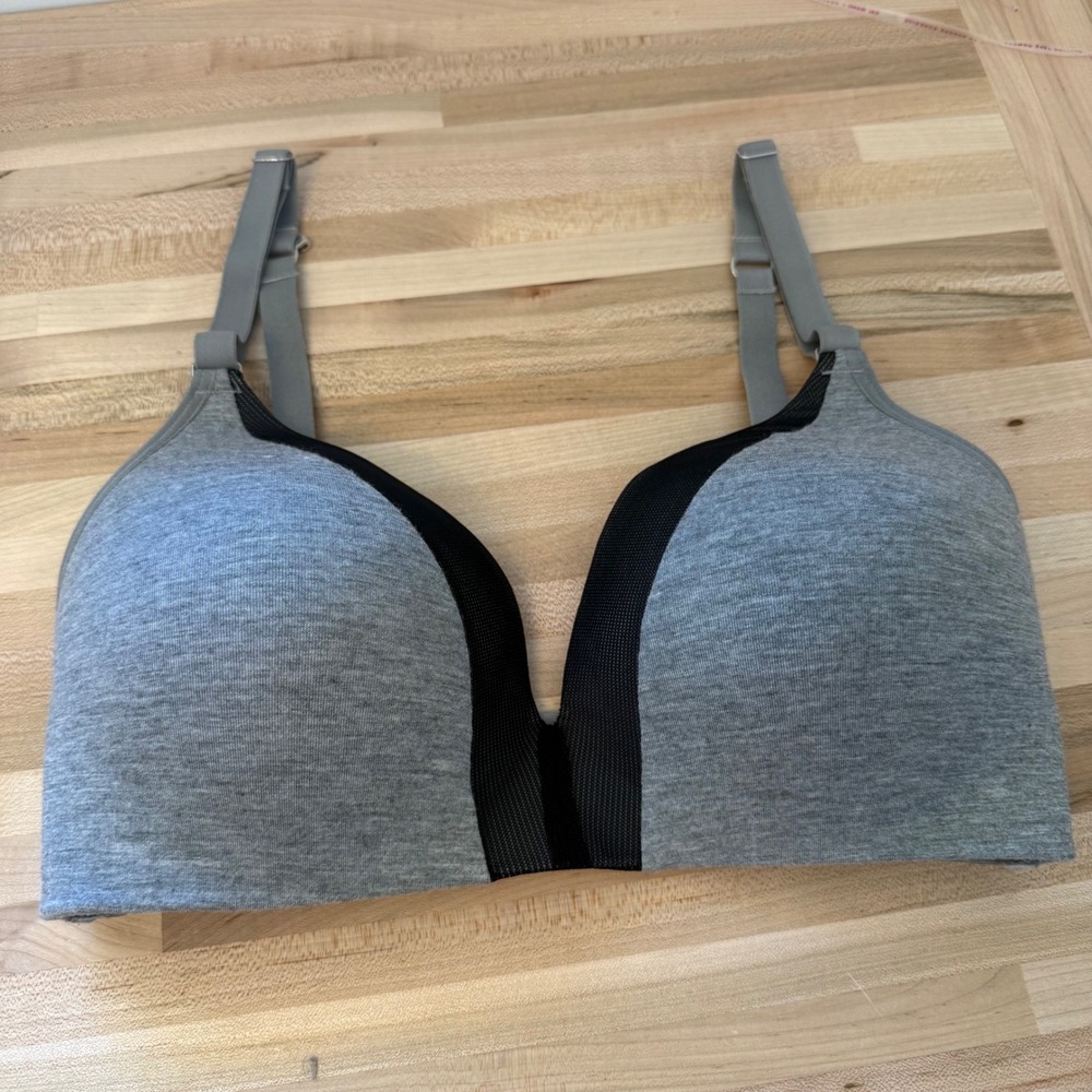 Lively Gray Wireless Bra 32DD Lightly Lined‎ Comfort Everyday